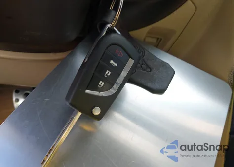 2002 Lexus Is 300 z USA, uszkodzony, nr VIN JTHBD192620050524